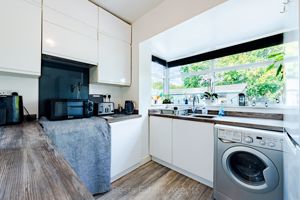 Sandy Lane Preston Brook